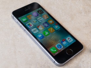 Apple iPhone SE