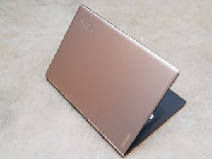 Lenovo Yoga 900S review unit