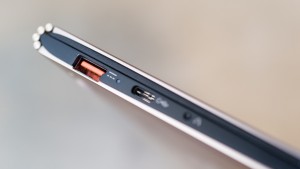 Lenovo Yoga 900S ports