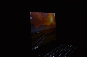 HP Zbook 14 G2 screen side