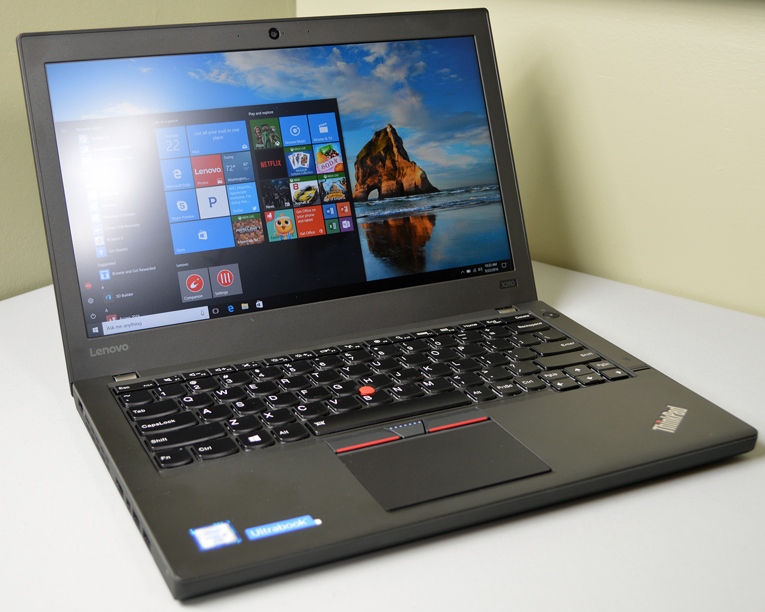 Lenovo ThinkPad X260 Review Balanced for Business Travelers