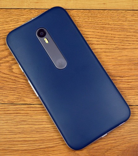 The Moto G has a removable back panel.